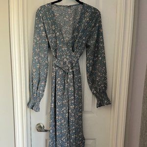 NWOT - Floral Long Sleeve Wrap Dress